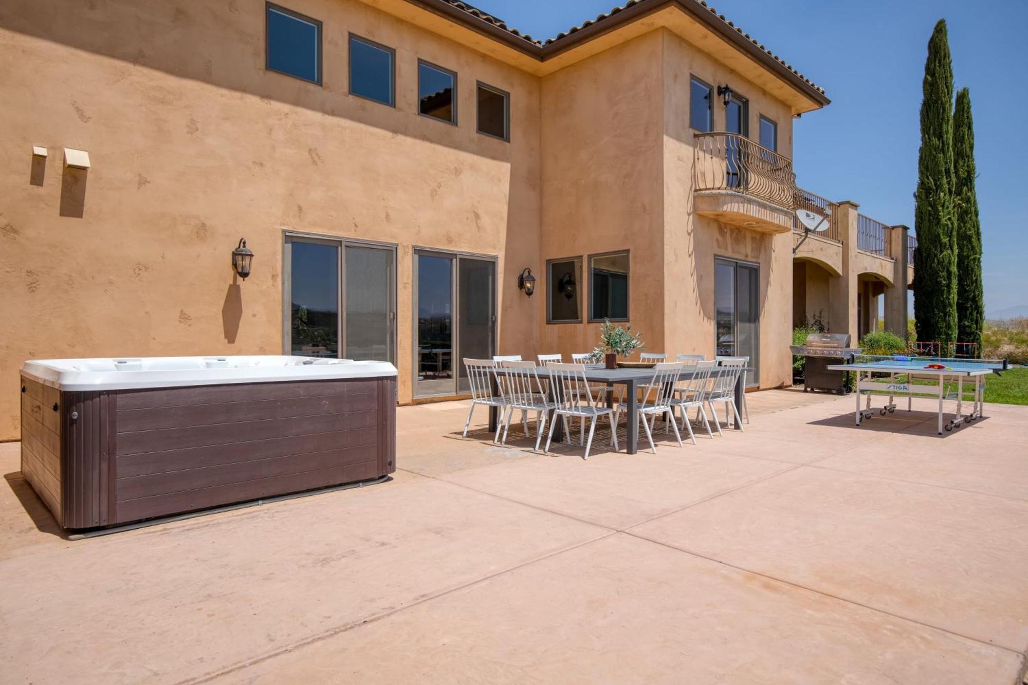 Palazzo Del Sol By Avantstay Breathtaking Home W Mountain Views Hot Tub Temecula Exterior photo